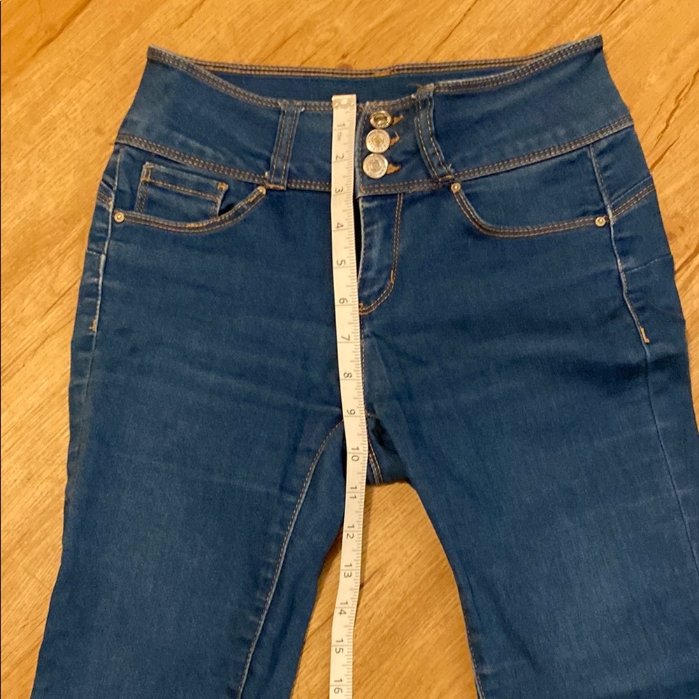Classic Blue Cropped Ankle Jeans with Rolled Cuffs - Picture 10 of 17